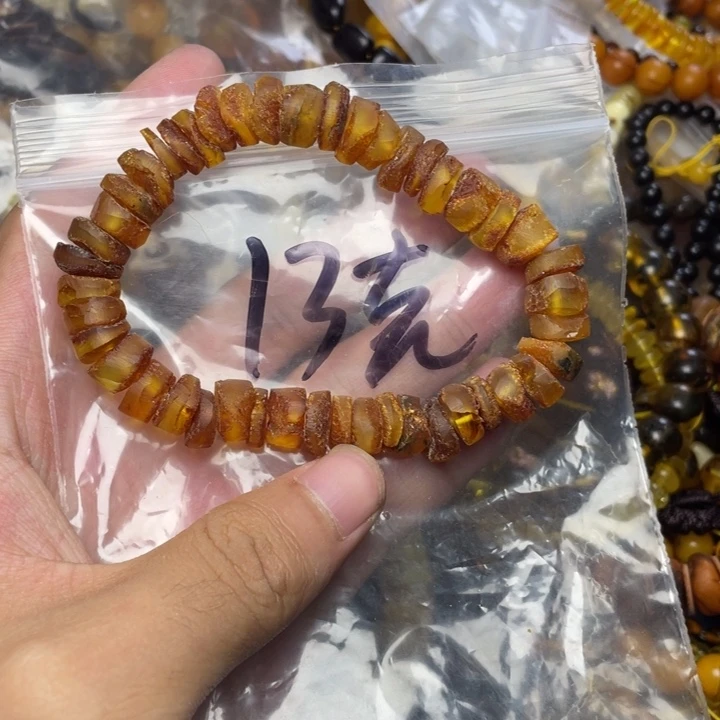 未镶嵌琥珀珠宝奇石