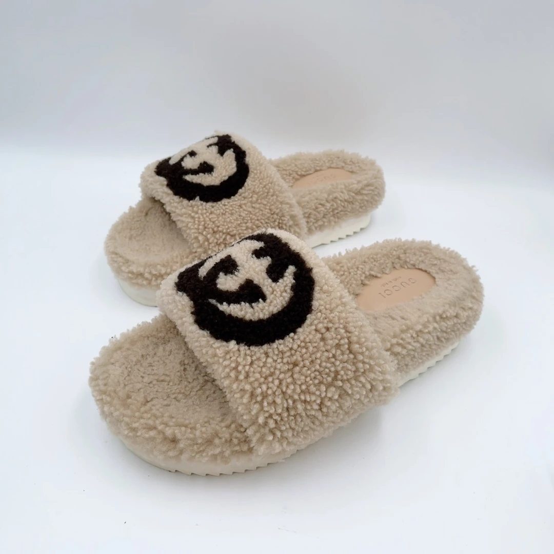 95新 Chanel/香奈儿 36码米色毛毛拖鞋my598