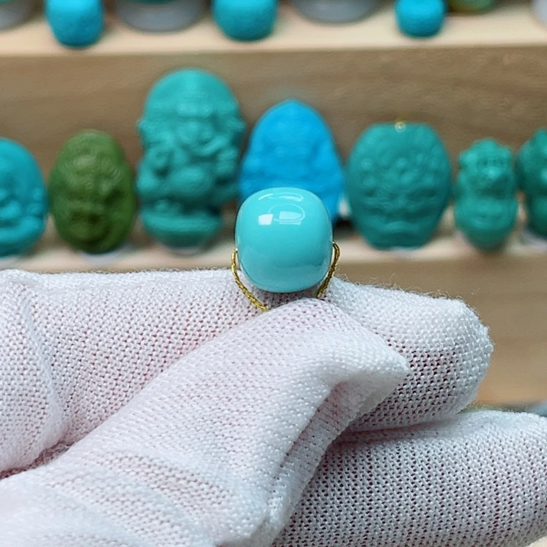 绿松石未镶嵌珠宝