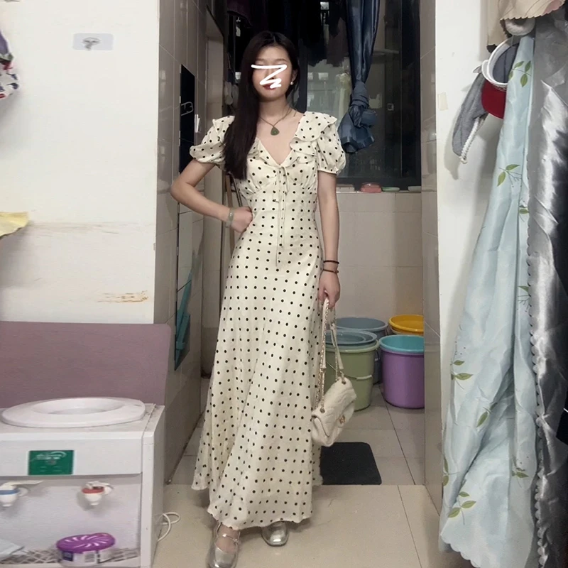 法式高级感v领波点连衣裙女夏2025新款海边度假收腰气质长裙3298