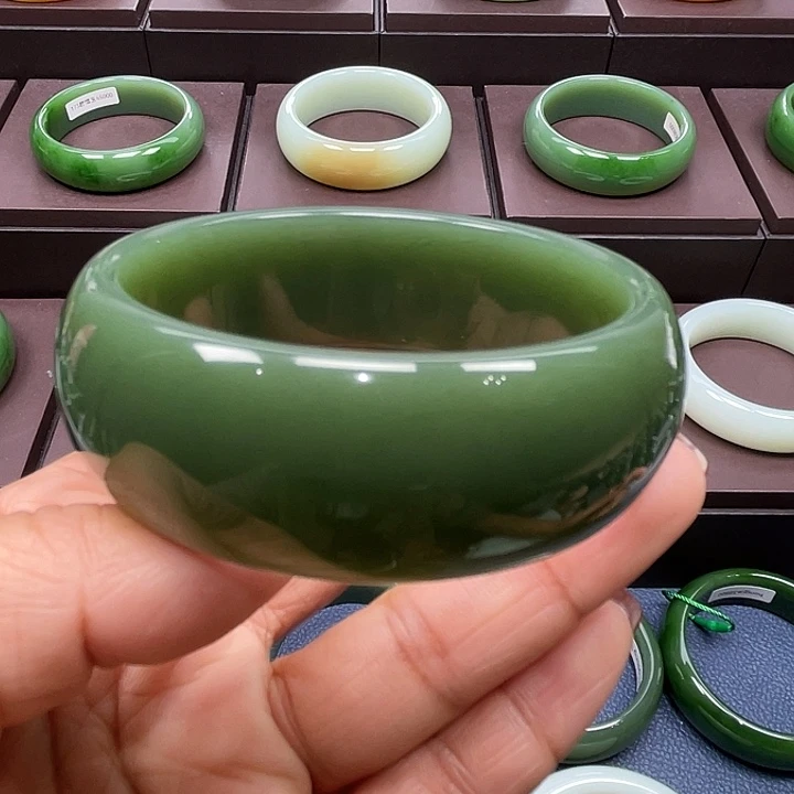 和田玉未镶嵌手镯5960