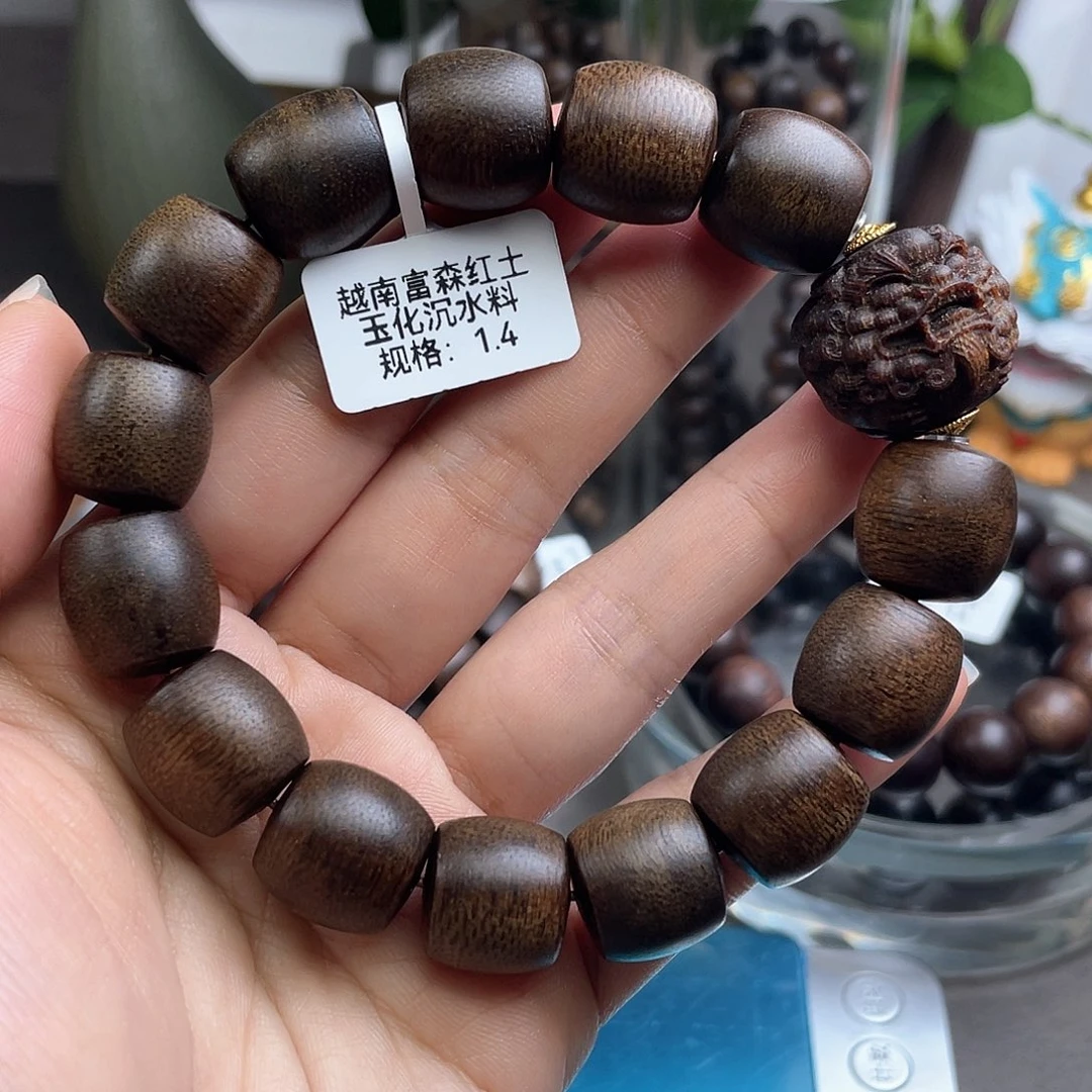沉香手串富森红土老料