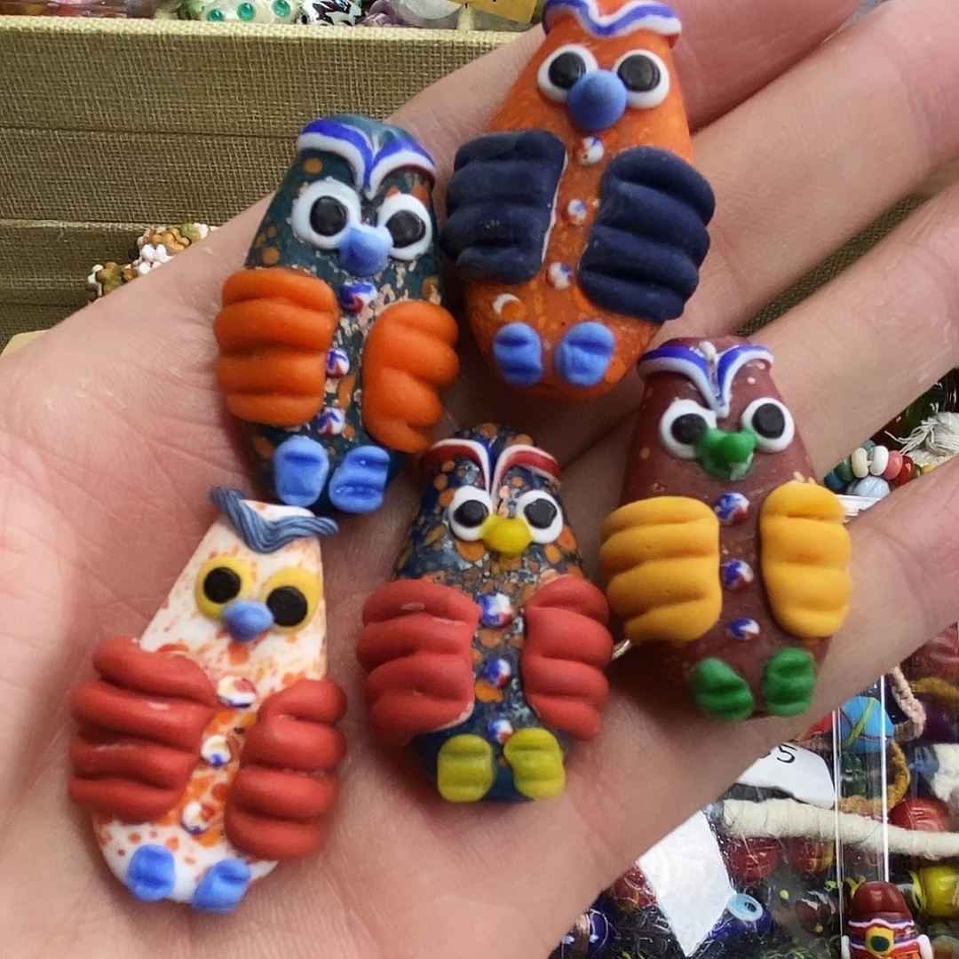 琉璃颈饰猫头鹰小吊坠一颗