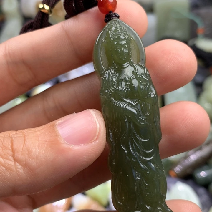 和田玉未镶嵌颈饰