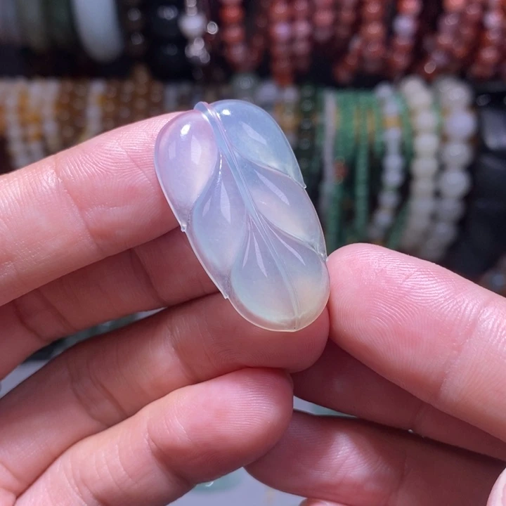 天然缅甸A货翡翠冰种纯胶叶子金枝玉叶800