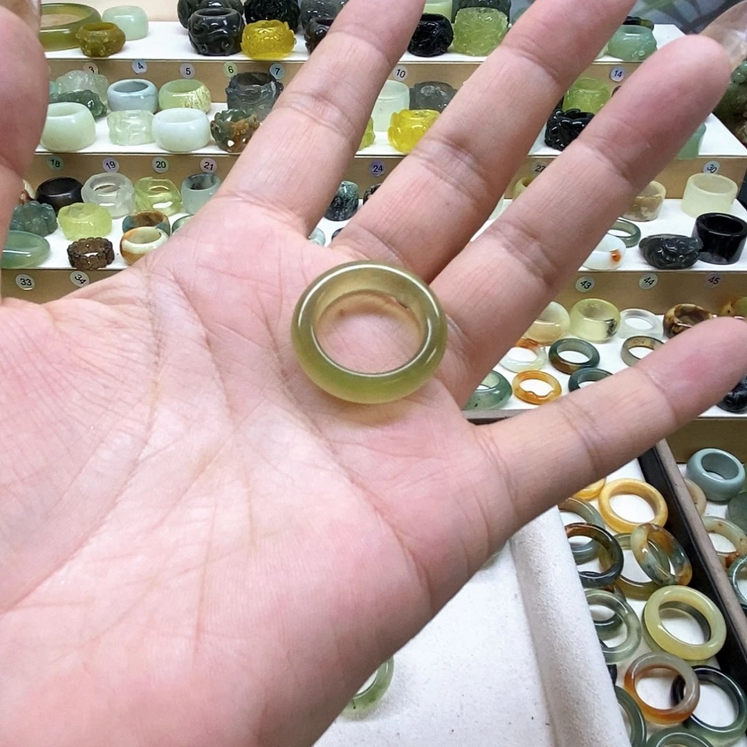 蓝***岫玉未镶嵌天然玉石岫玉