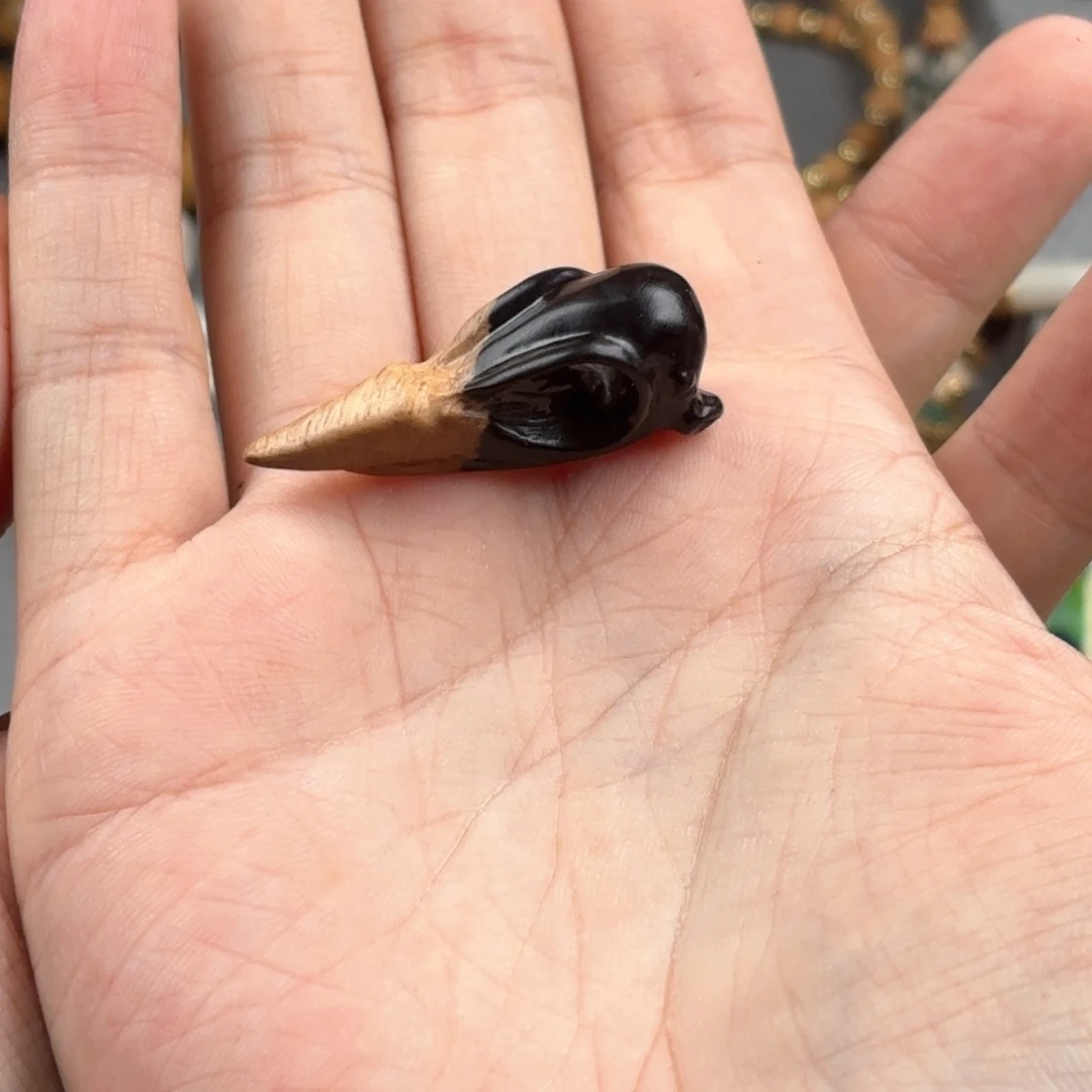 东非黑黄檀（紫光檀）手工雕刻鸟头一个