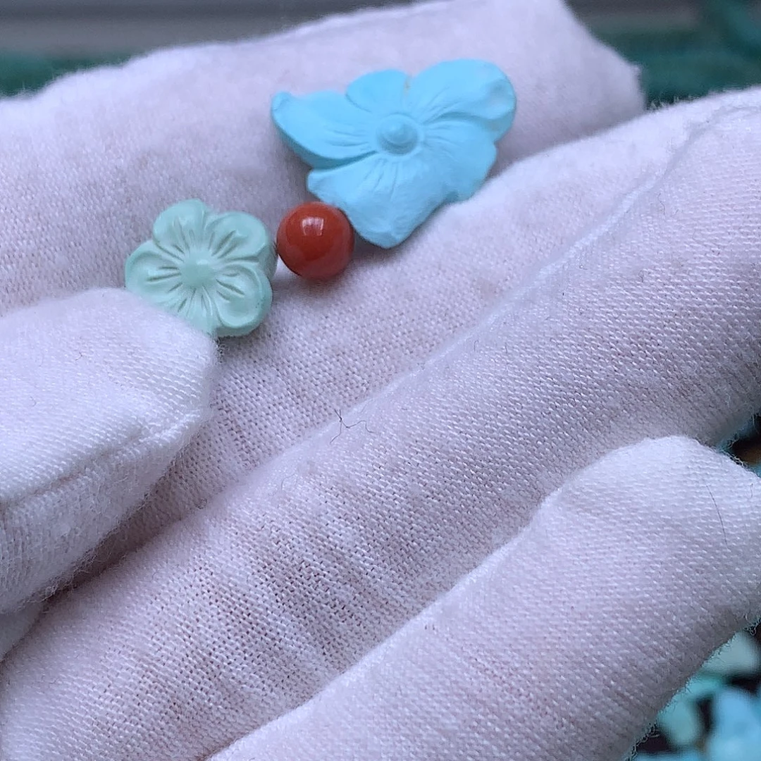 米***色南红玛瑙未镶嵌珠宝奇石