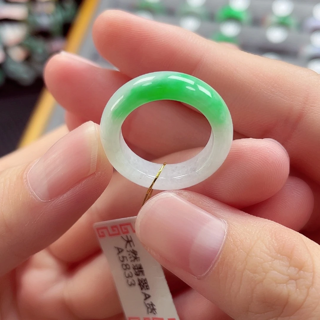 翡翠戒指未镶嵌11/12号