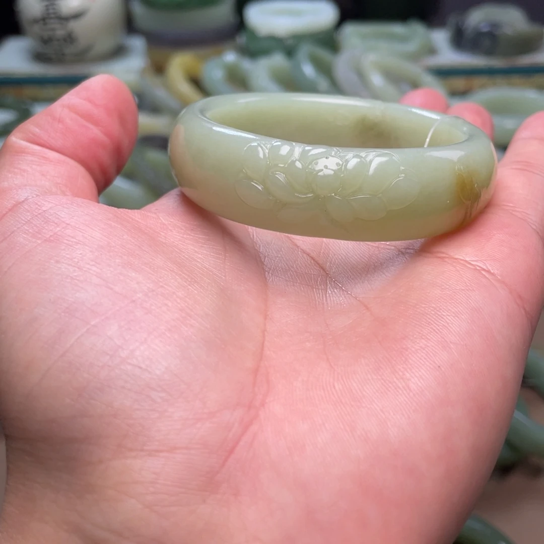 和田玉未镶嵌手镯53.7