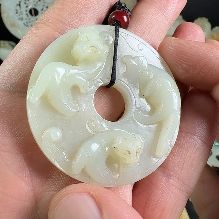 未镶嵌和田玉（糖玉）挂件