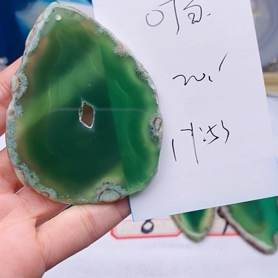 玛瑙/玉髓颈饰未镶嵌?**当