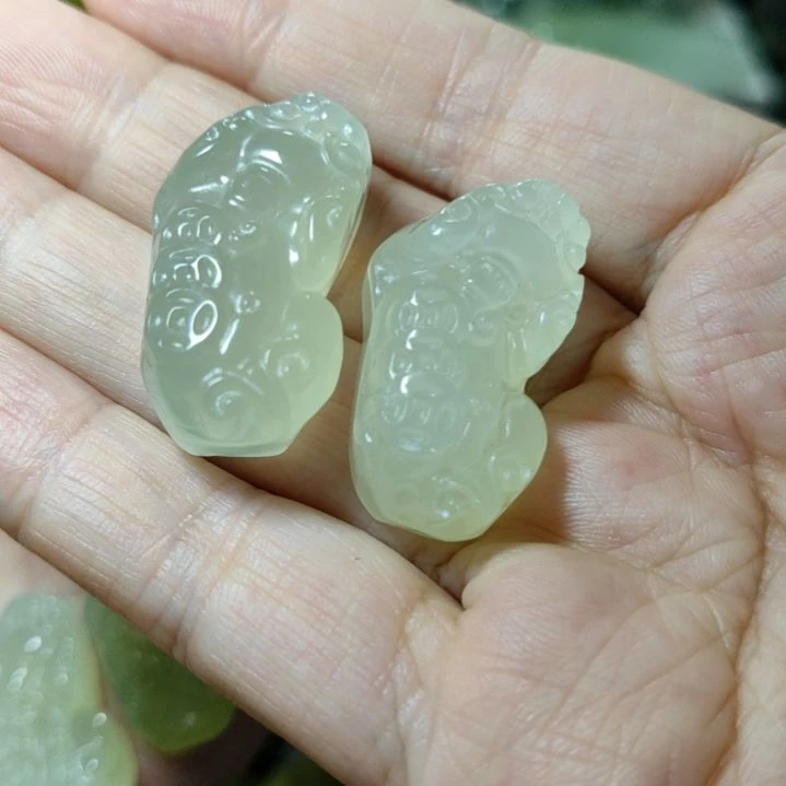 静***璐未镶嵌岫玉挂坠款式