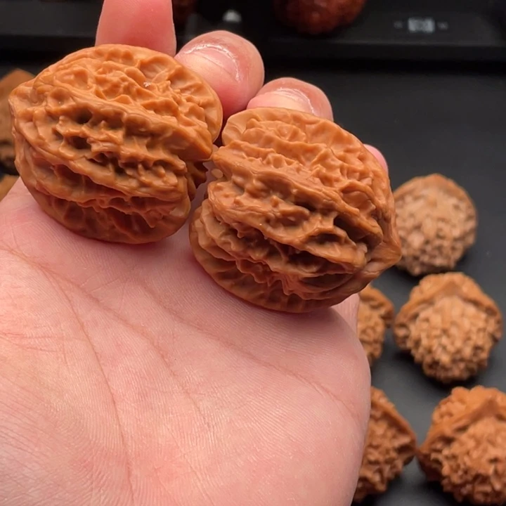 文玩核桃吊坠牙*2曹大龙