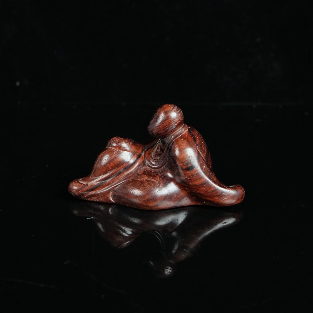 8499 海南黄花梨观自在 6.81x3.83x3.87cm  24.92g