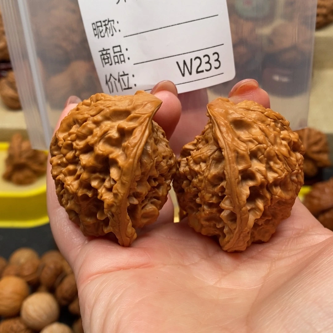 ****℡文玩核桃把件文玩的好的人都是有钱有钱的