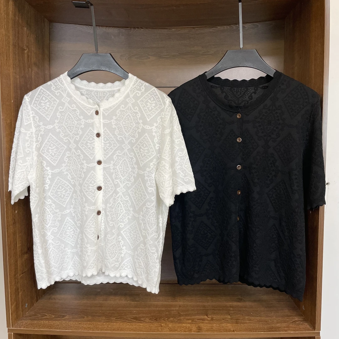 提花法式针织开衫