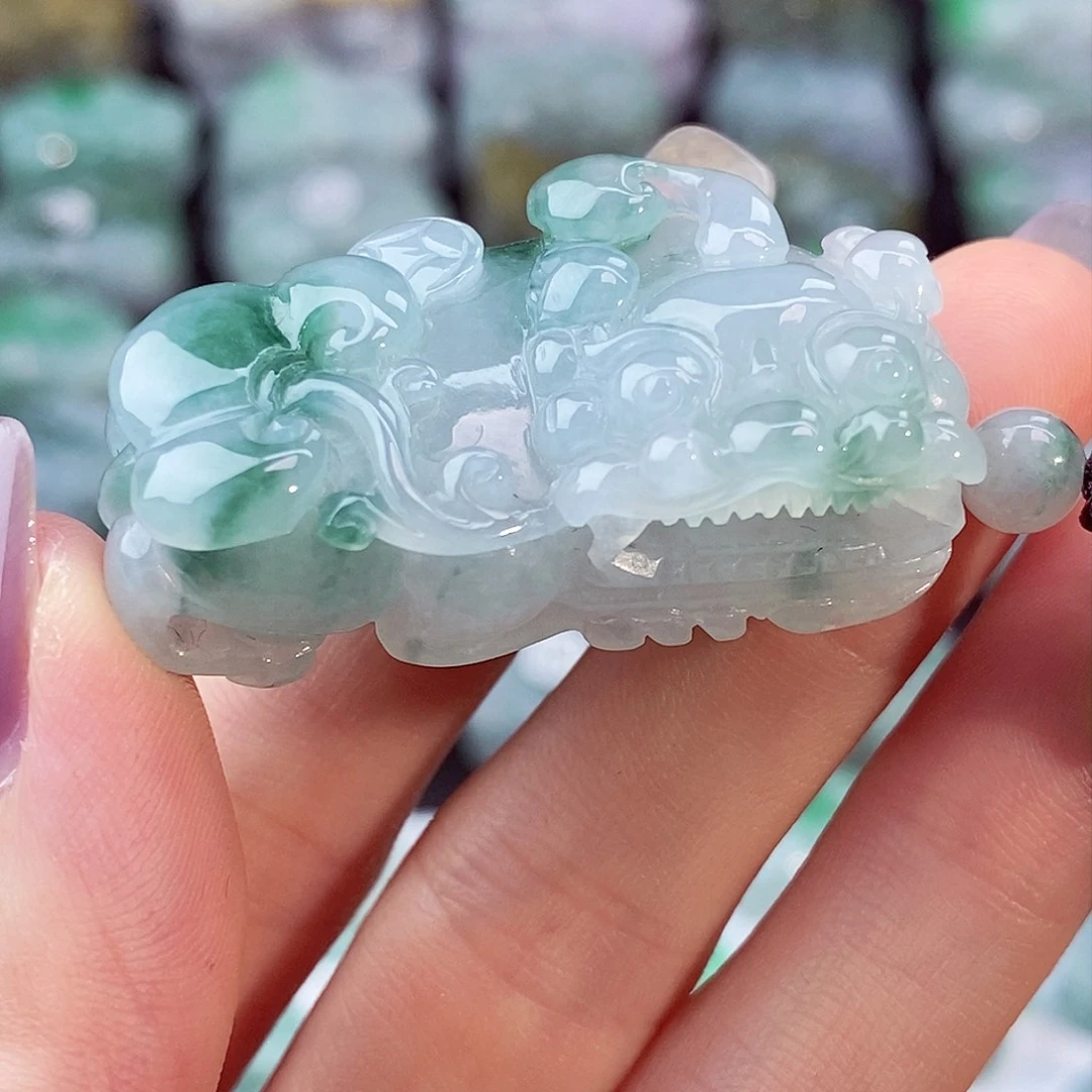 颈饰未镶嵌翡翠天然