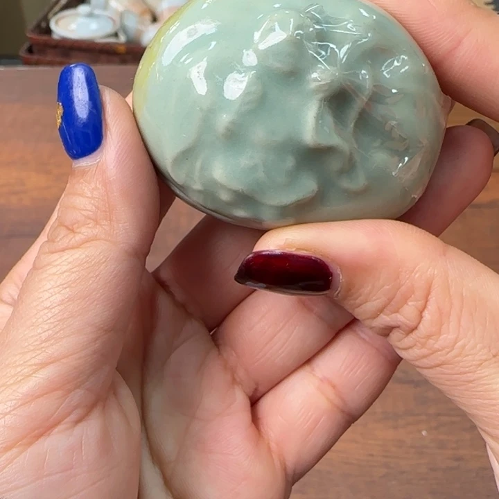 一个陶瓷物件哈哈哈哈