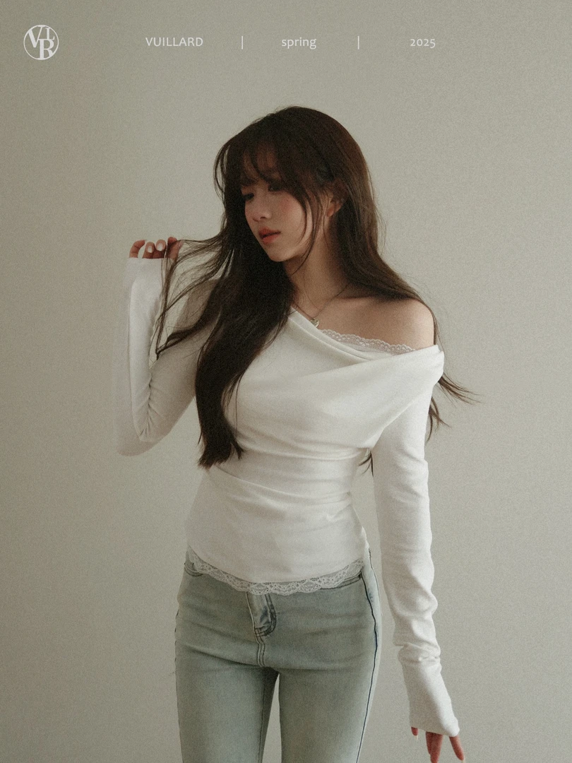 vuillard【月光心语Moonlight】设计感蕾丝拼接修身T恤上衣