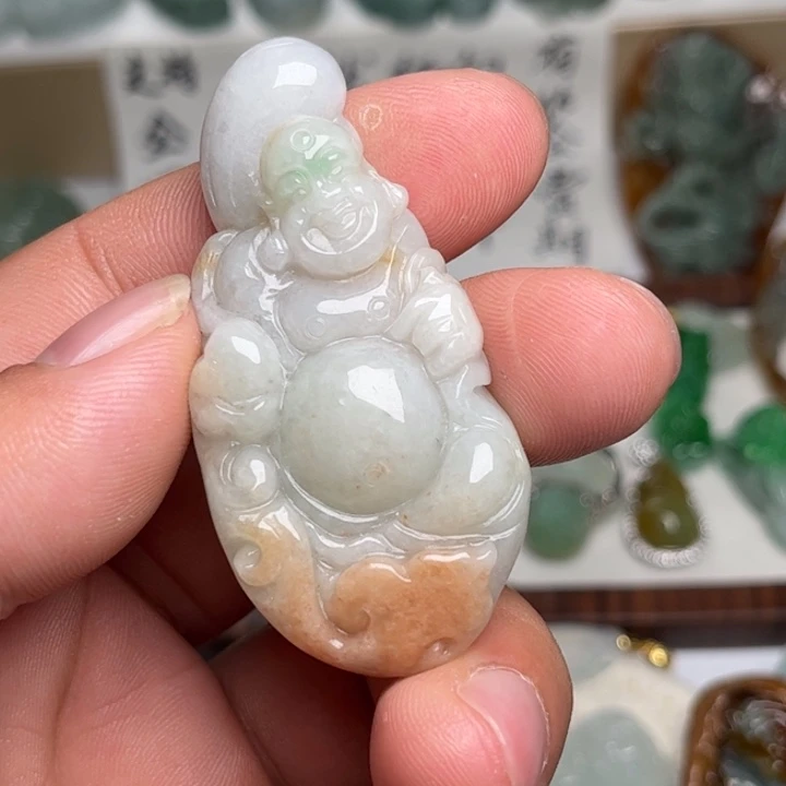 翡翠未镶嵌颈饰布袋