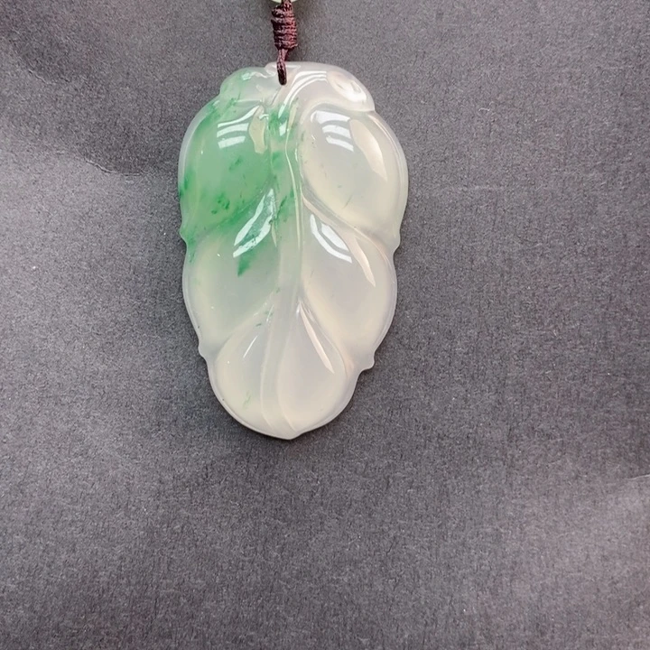 石英质玉未镶嵌颈饰