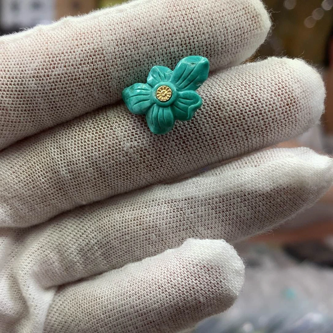 绿松石未镶嵌挂件