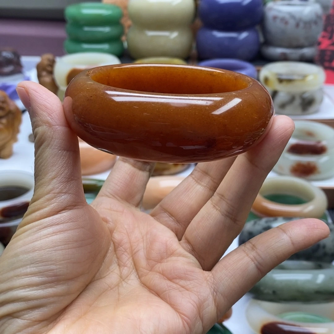 未镶嵌手镯石英岩玉