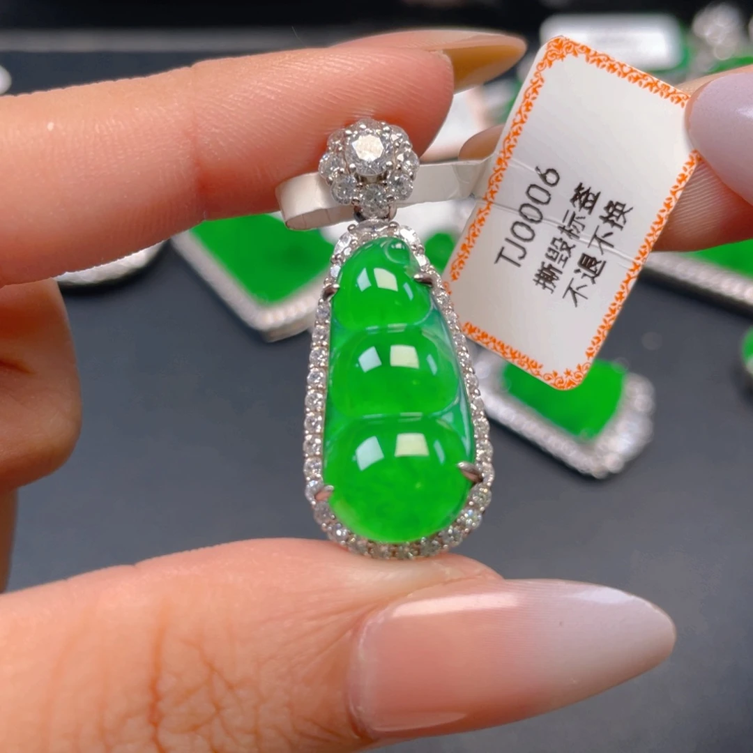 【闪购商品】颈饰银S925镶嵌翡翠翡翠