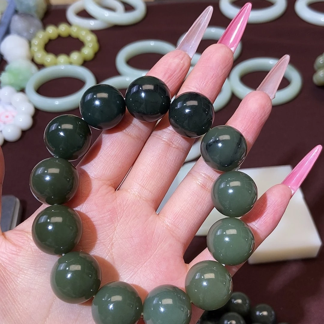 绪***言和田玉未镶嵌手链