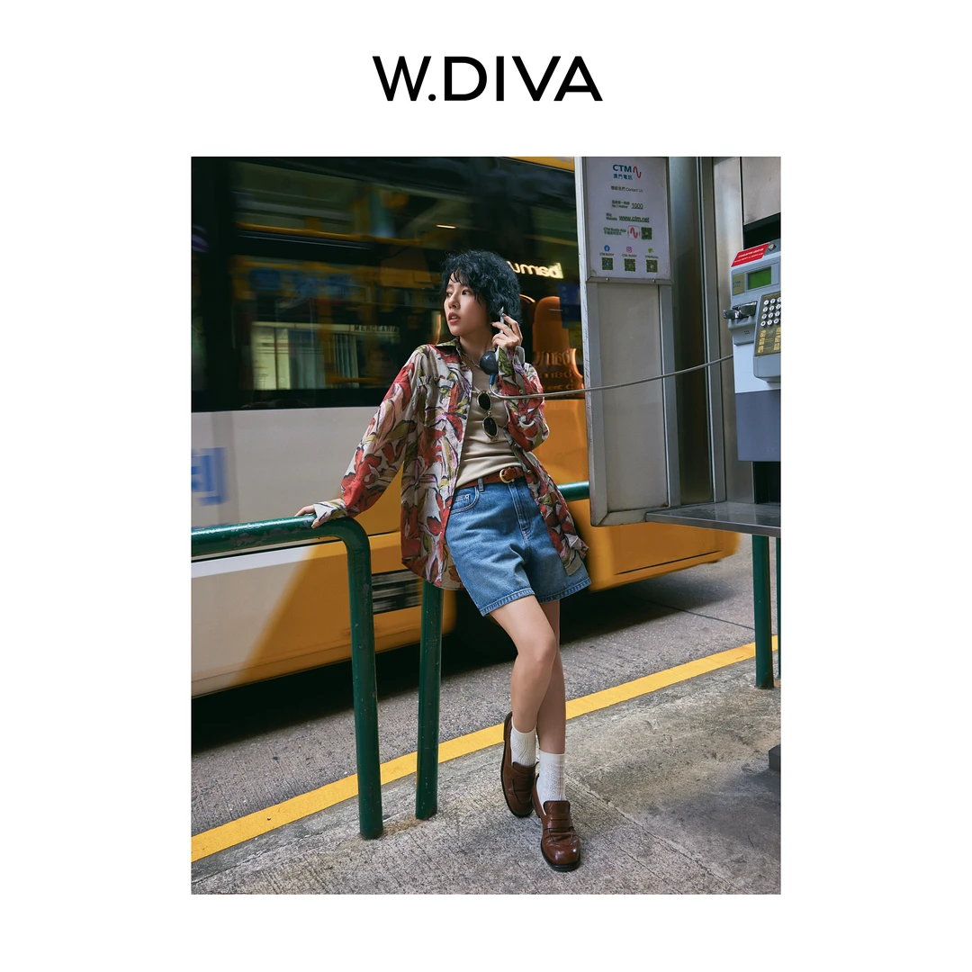 W.Diva【花卉】舒适出游挺阔双口袋翻领长袖衬衫52S062067