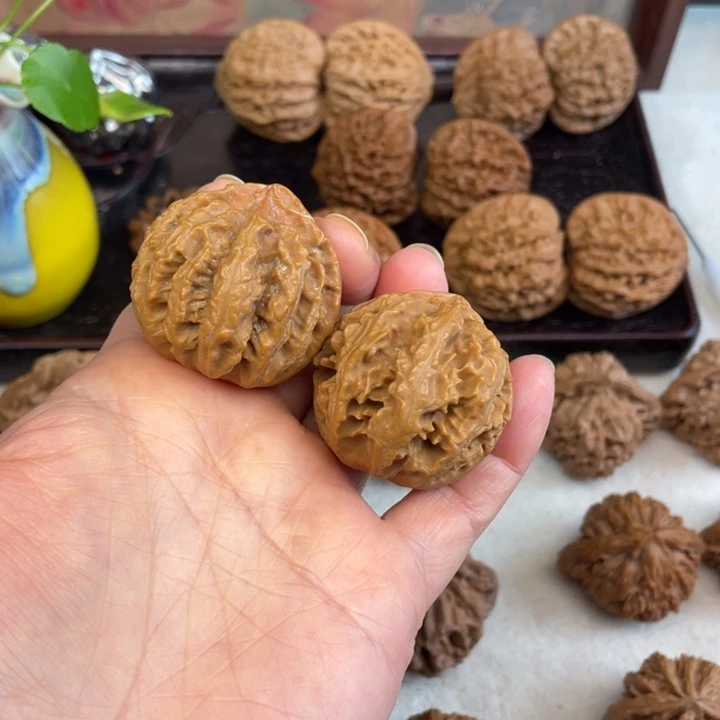 秦岭山脉文玩灯笼