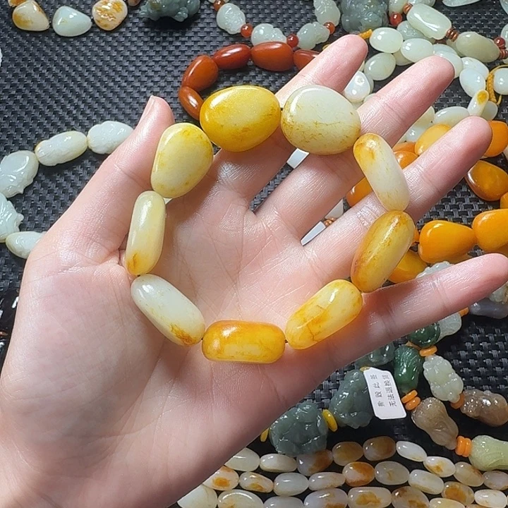 代***港和田玉未镶嵌手链