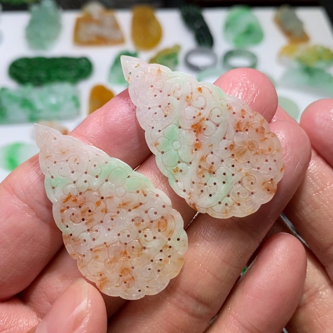 霞***姐未镶嵌定制翡翠耳饰