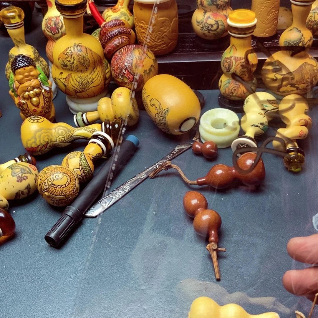 娅****有机玻璃精品品牌设计理念