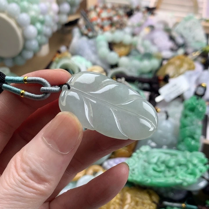 翡翠未镶嵌颈饰吊坠