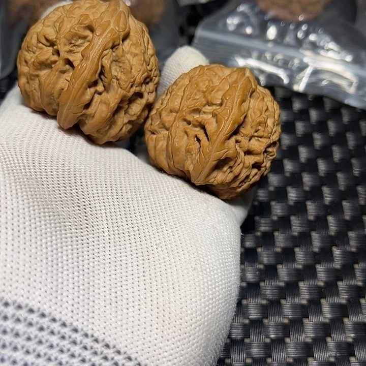 吊坠文玩核桃暴雪