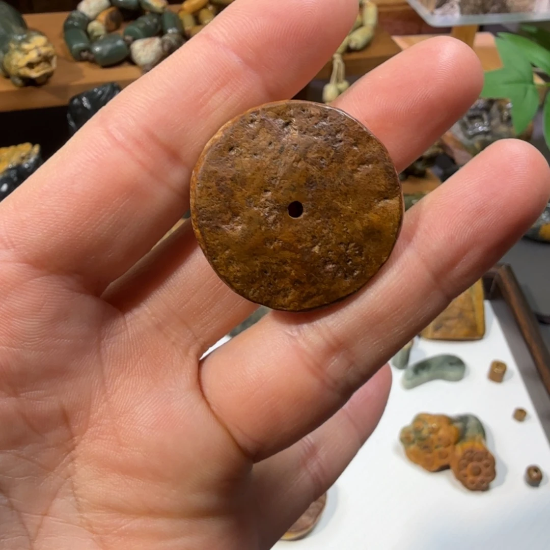 岫岩河磨玉（透闪石质玉）未镶嵌颈饰