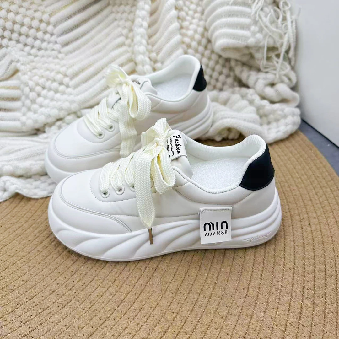 3022 白色 休闲韩版百搭时尚厚底板鞋女2024新款潮流复古小白鞋女