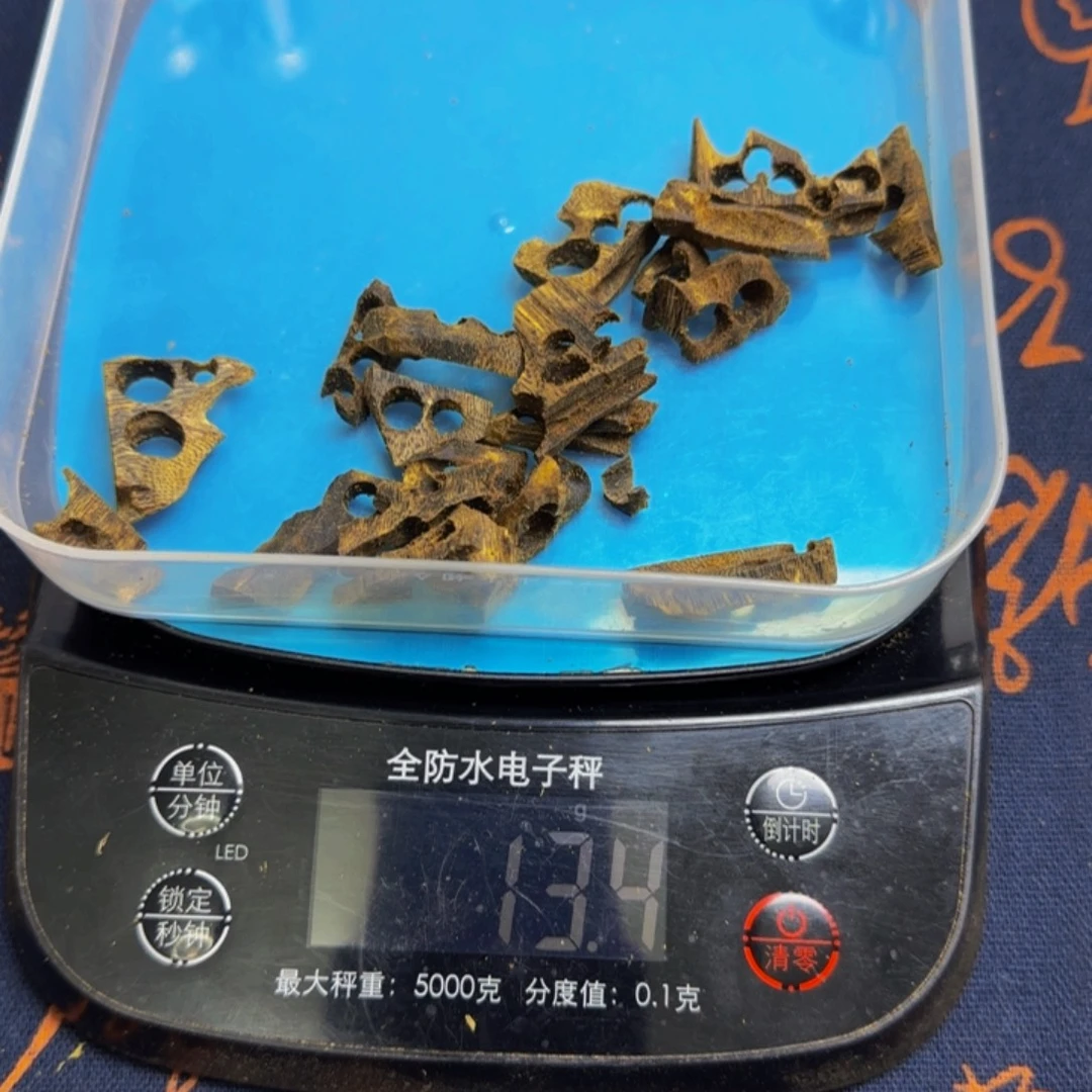 悦***傅木棋楠黑棋车珠料13克
