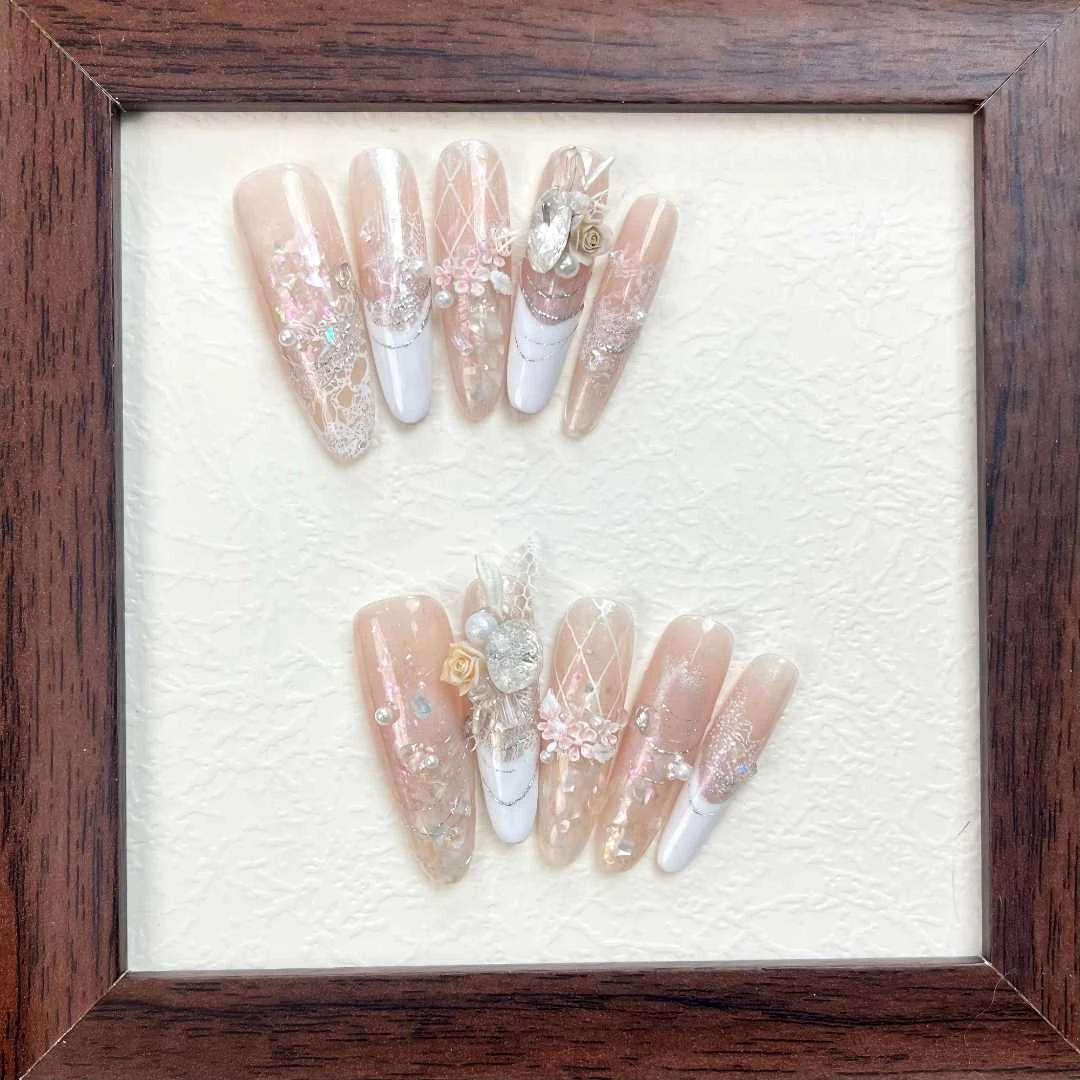 纯手工穿戴甲，默认微瑕~no退no换！