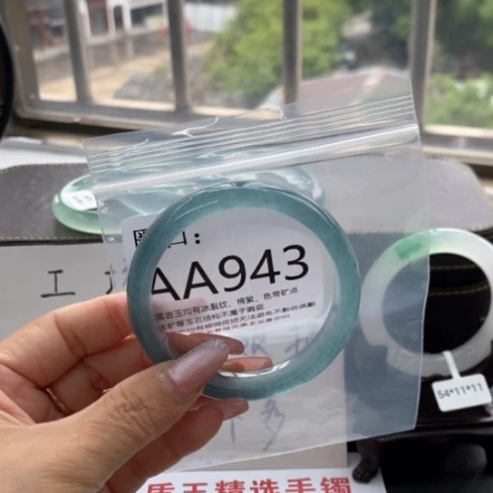 荔****56尺寸不退换