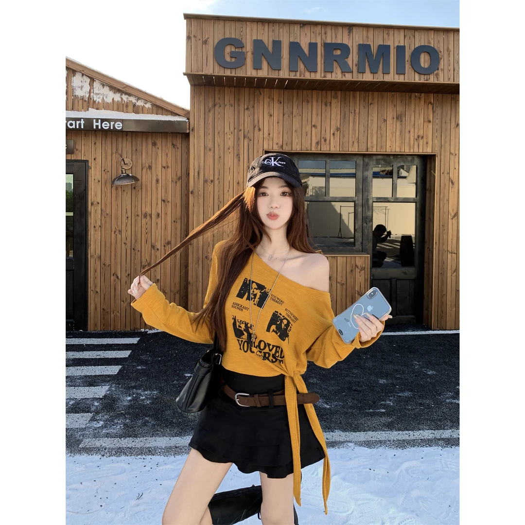 希妮丝 辣妹套装美式复古黄色印花斜肩绑带长袖T恤半身裙套装女装