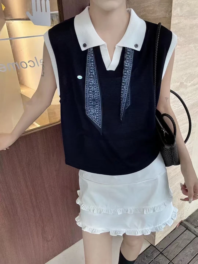 撞色polo领丝巾款《艾文琪女装》