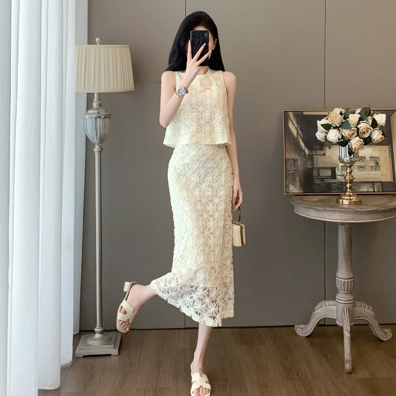 夏季御姐时尚镂空蕾丝套装女气质高级感无袖上衣高腰半身裙两件套