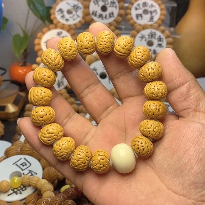 【闪购商品】渡****/桃核纽扣手串手串