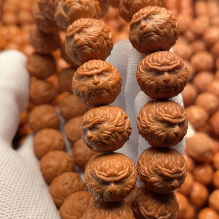 猴头核桃吊坠打****姐斗战胜佛