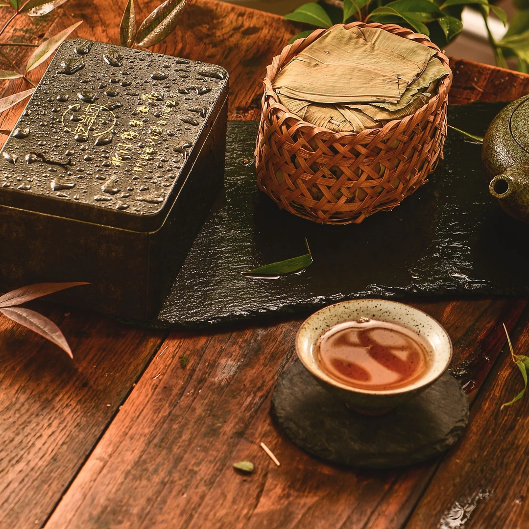 2019年艺岁坊野一级安茶孙义顺老六安收藏新品半紧压黑茶245g