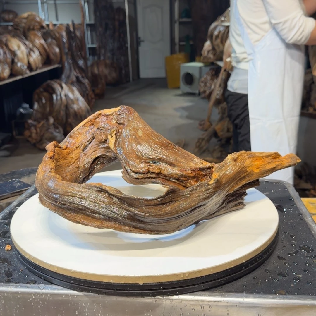 大***华木王一刀琥珀木摆件191