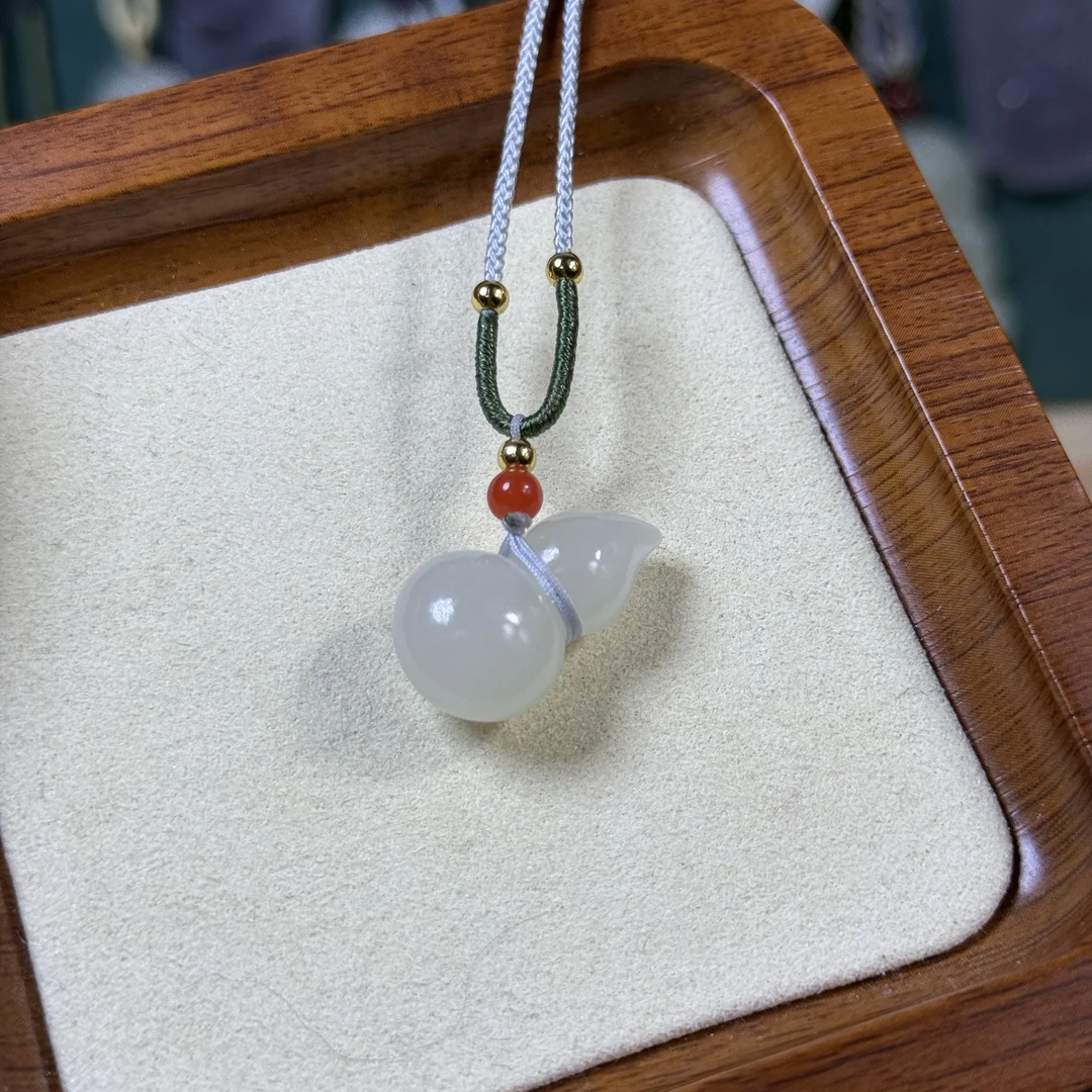 天然白玉和田玉葫芦温柔细腻适合男女佩戴